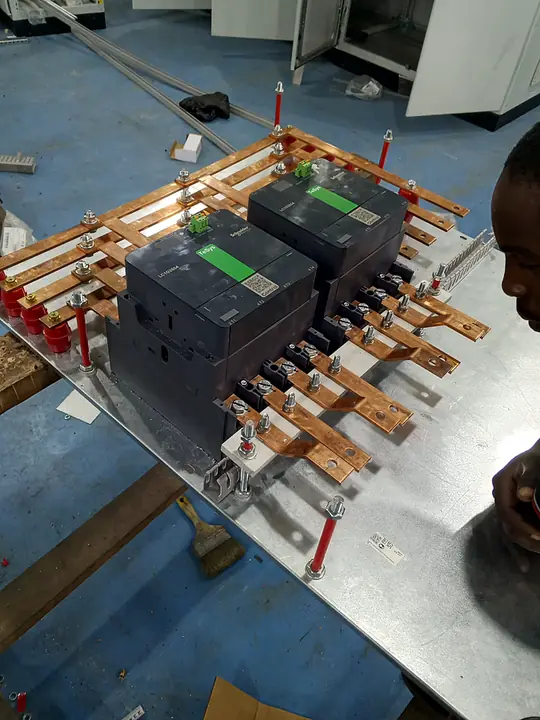 Armoire électrique de distribution