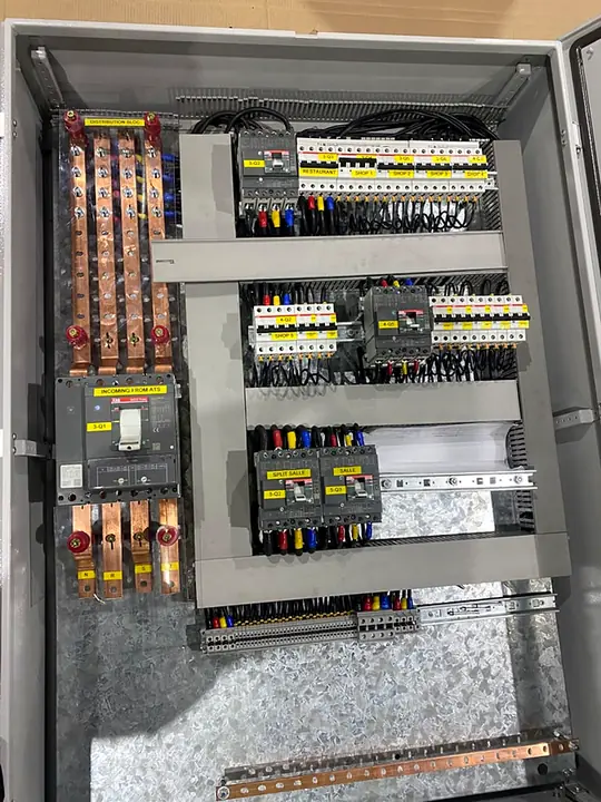 Installation de climatisation en façade